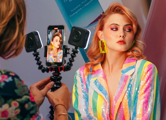 Според Moroccanoil бъдещето изглежда наистина цветно