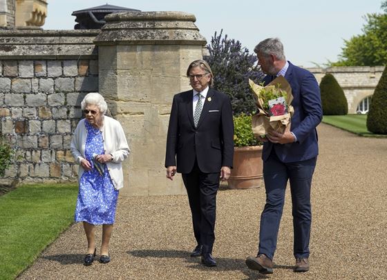 Кралското семейство почете живота и паметта на принц Филип