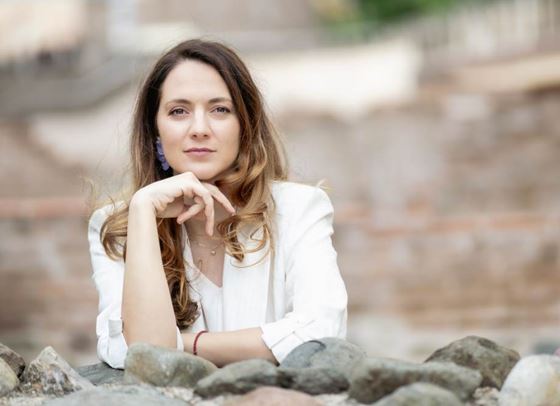 Писателката Костадина Костова: Историята, която избираме да разкажем