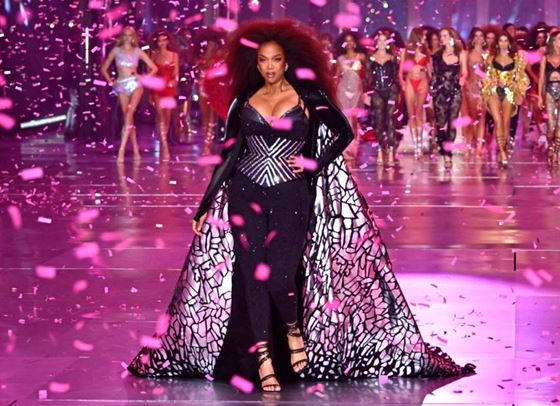 Триумфът на моделите над 50