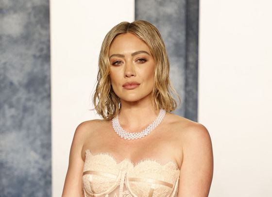 Хилари Дъф споделя как се е научила да обича тялото си