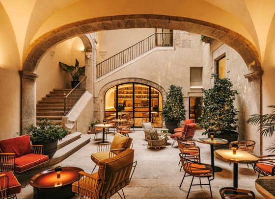 Синьо лято в Жирона