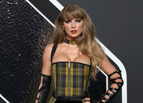 Тейлър Суифт e най-богатата певица в света