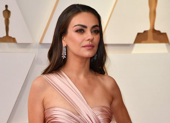 Мила Кунис е зашеметяваща в &quot;Luckiest Girl Alive&quot;