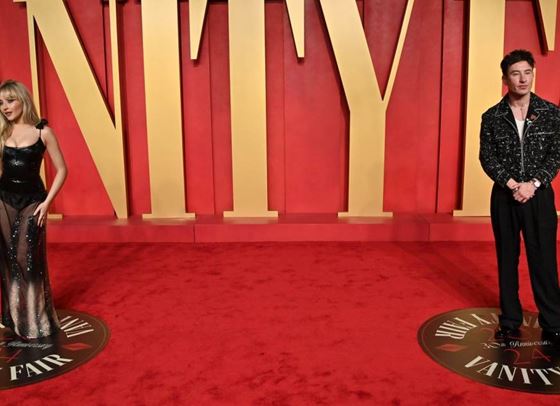 Сабрина Карпентър и Бари Кийгън са се разделили