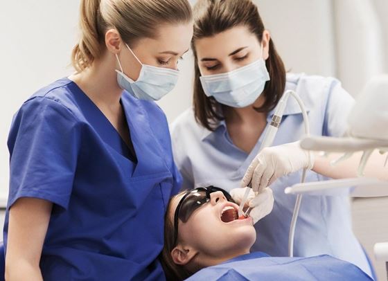 Безплатни стоматологични прегледи за деца през октомври