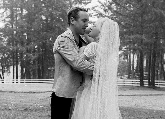 Памела Андерсън се омъжи тайно за шести път