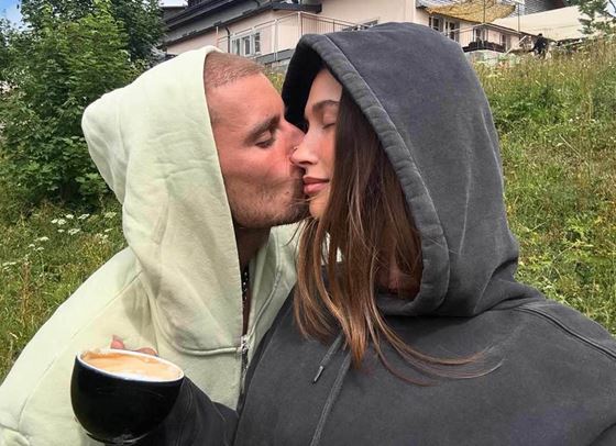 Джъстин Бийбър показа сина си в новото си видео