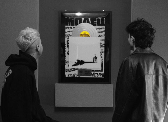 МОЛЕЦ с втори платинен албум