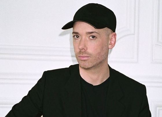 Том Уолкър е новият креативен директор на грима на Givenchy