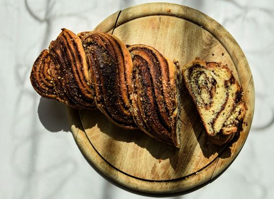 Шоколадов сладкиш от козуначено тесто