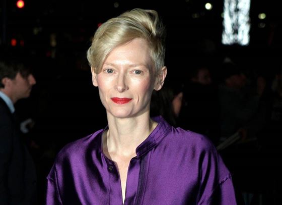 Тилда Суинтън води новото мистично издание на календара Pirelli 2026