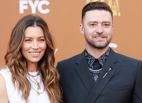 Джъстин Тимбърлейк навършва 42, а Джесика Бийл не спира да го обича