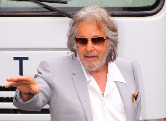 Ал Пачино иска пълно попечителство над новородения си син