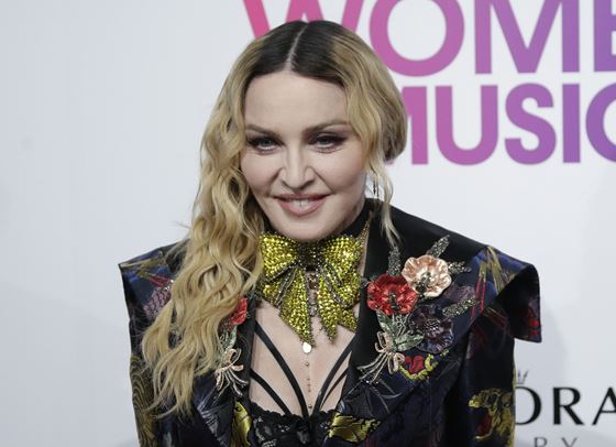 Мадона отново говори за секс, но този път ядоса Карди Би