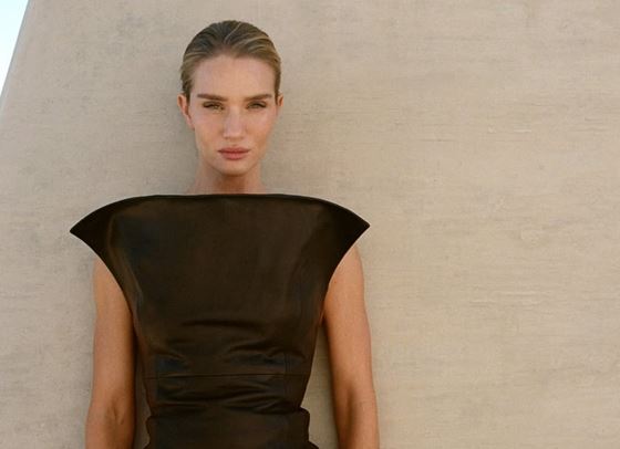 Роузи Хънтингтън-Уайтли е новият моден директор на FWRD