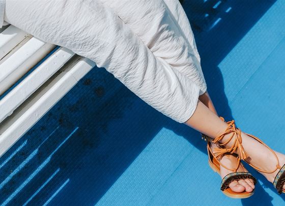 Това са най-стилните чехли на лято 2022