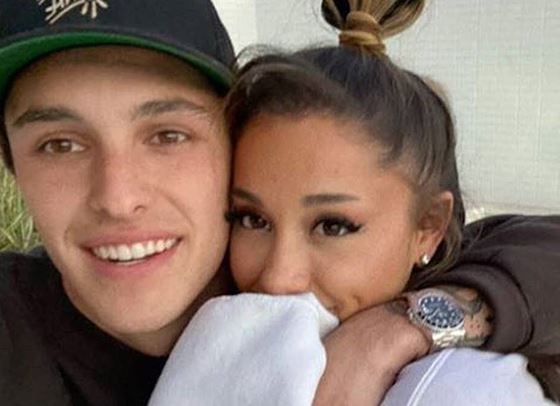 Ариана Гранде е сгодена!