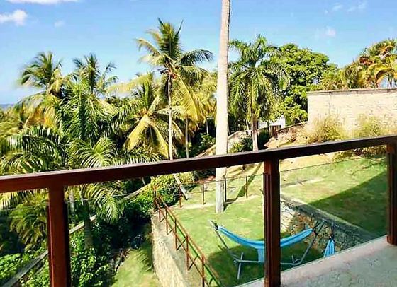 Offset изненада Карди Би с имение за рождения й ден