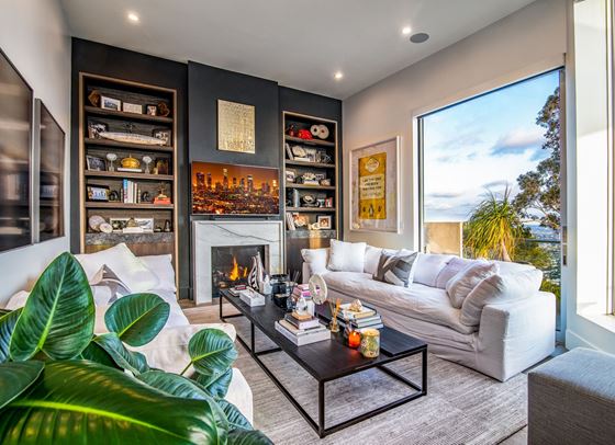 На гости в дома на Никол Шерцингер