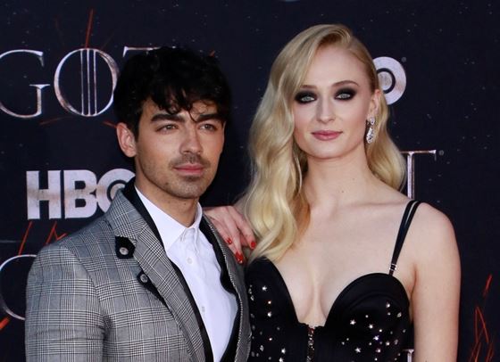 Джо Джонас и Софи Търнър постигнаха съгласие за децата