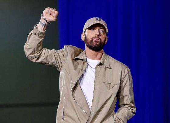 Еминем с първа публична връзка от 2006 г. насам