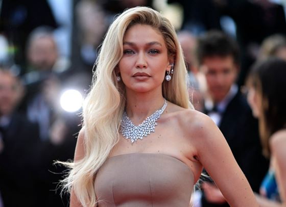 Джиджи Хадид показа нова татуировка на интимно място