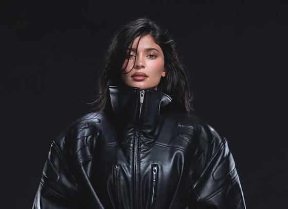 Кайли Дженър се впусна в модата