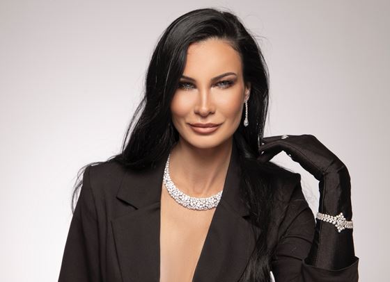 Никога, никога не е ставало дума само за бижута