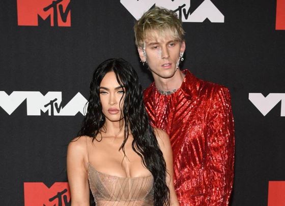 Меган Фокс и Machine Gun Kelly посрещнаха своето първо дете