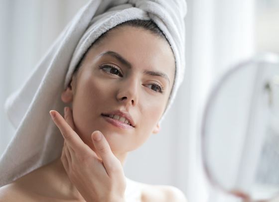 Витамин C е равно на блестяща кожа