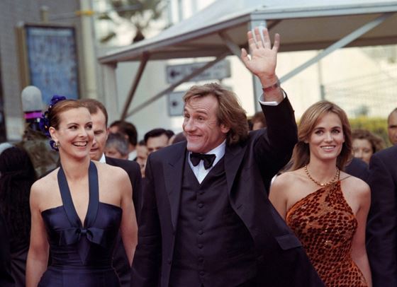 Приятелка на Жерар Депардийо го обвини в сексуално насилие