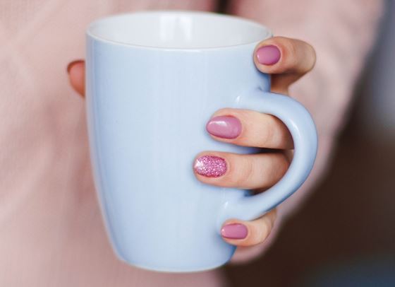 Гел лак в домашни условия: какви са стъпките?