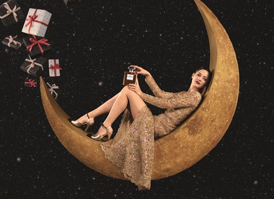 Козметичните комплекти, които да оставите под елхата