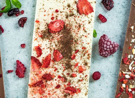 Шоколадови барчета със сушени плодове и ядки