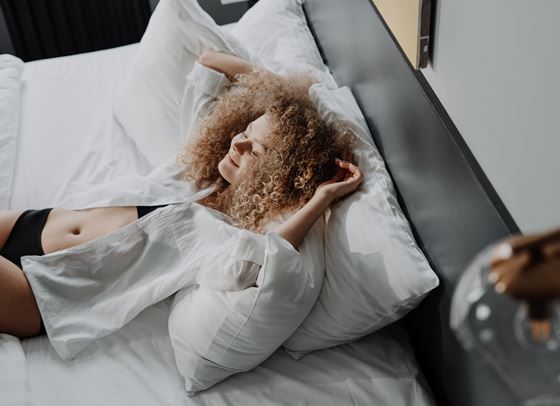 Ето защо е по-добре да използвате копринена калъфка за възглавницата си