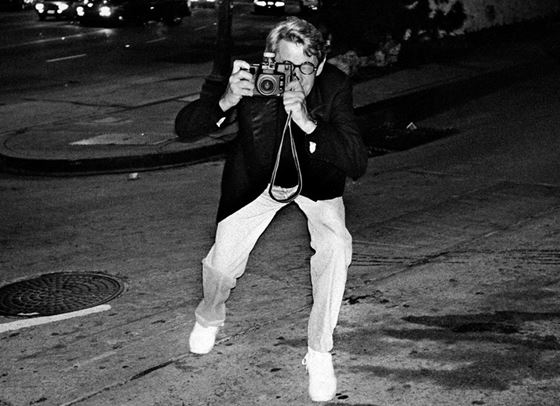 Прецизното и интелигентно наследство на Хелмут Нютън