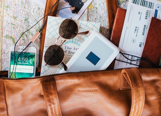 Защо GUESS е любима марка за очила на дамите?