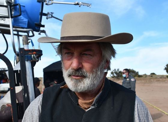 Оттеглиха обвиненията срещу Алек Болдуин за стрелбата