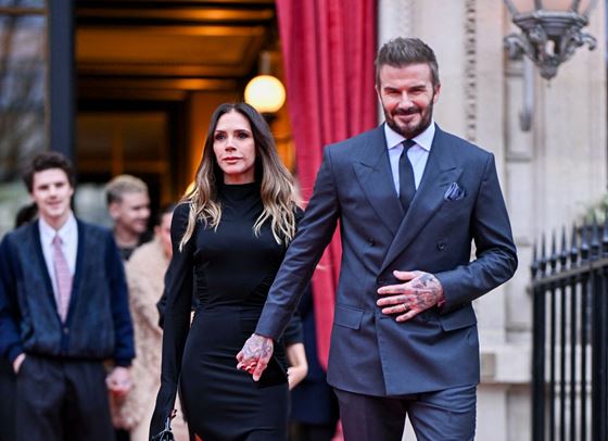 Виктория Бекъм бе удостоена с ордена "Кавалер на изкуствата и литературата" в Париж