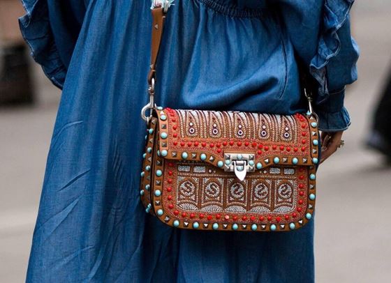 Роклите от деним, които да облечете през май