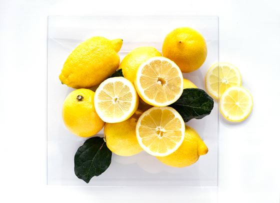 Междупразничен детокс с лимони