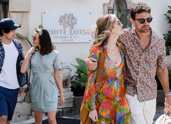 Стягайте куфарите, защото вторият сезон на &quot;Белият лотос&quot; е страхотен