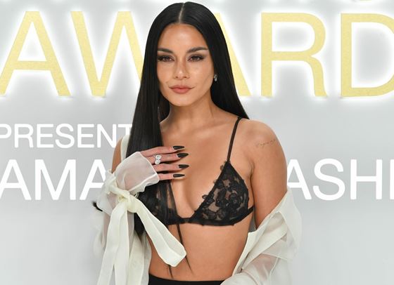 Ванеса Хъджънс обяви, че е сгодена