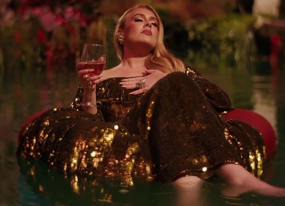 Новото видео на Адел е само за мечтатели