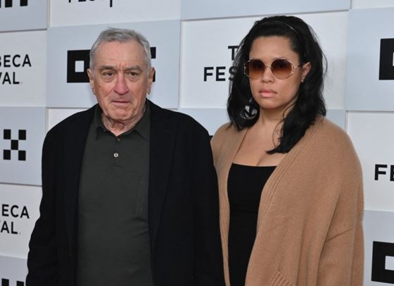 Приятелката на Робърт де Ниро за ужаса от парализата на лицето