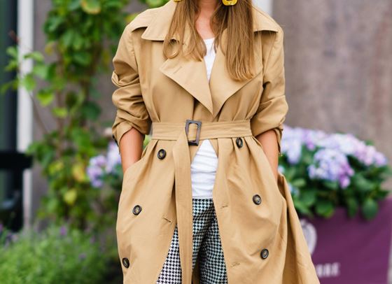 20+4 идеи как да носите тренч тази пролет