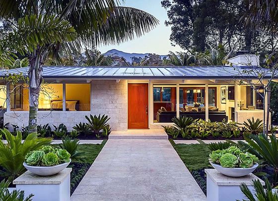 Нов ден, ново имение за Елън ДеДженеръс