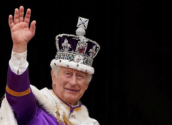 Чарлз III е диагностициран с рак, Хари се прибира