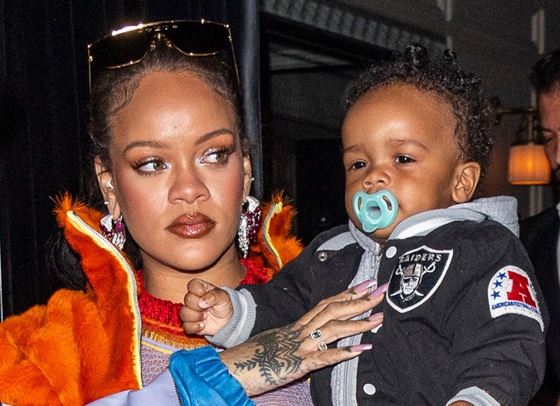 Няма да познаете на кого Риана е кръстила детето си